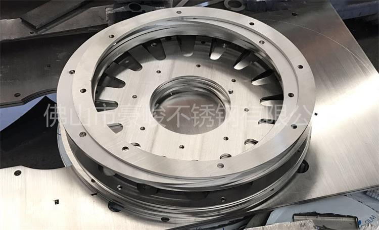 激光切割讓法蘭連接你我 合作共贏！