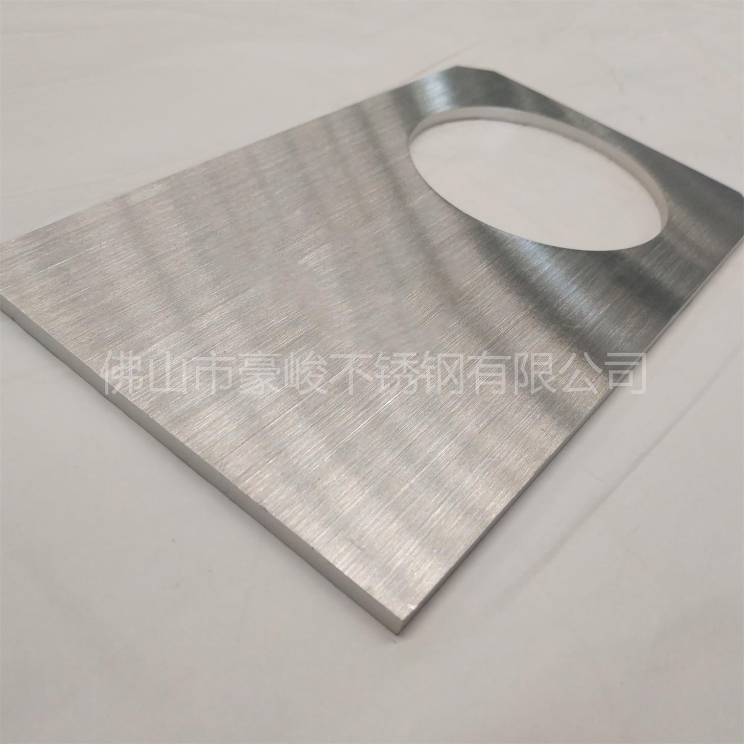 豪峻碳鋼激光切割加工廠(chǎng)家定制加工——大功率激光定制切割加工廠(chǎng)家